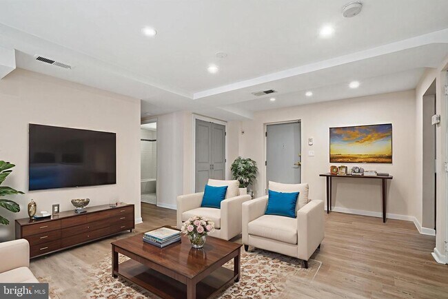 Foto del edificio - 2633 Adams Mill Rd NW