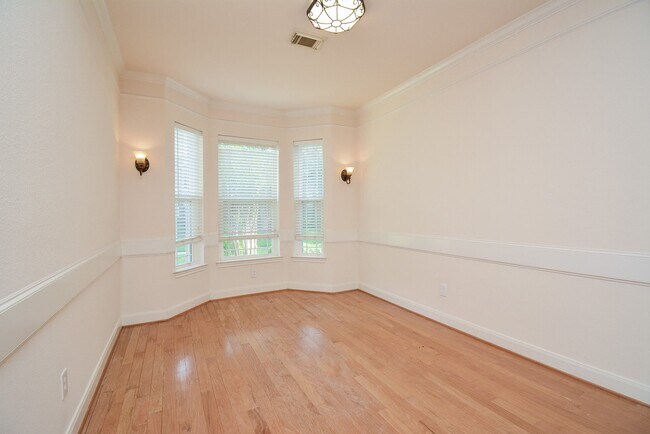 Foto del edificio - 16407 N Eldridge Pkwy