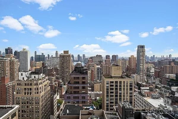 Building Photo - 30 E 29th St