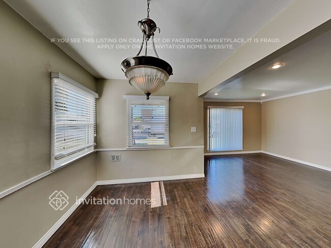 Foto del edificio - 726 E 99th St