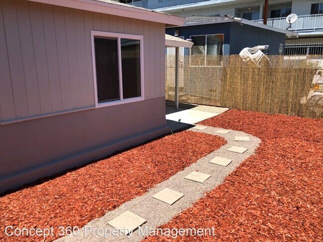 Foto del edificio - 13717-13719 Yukon Ave