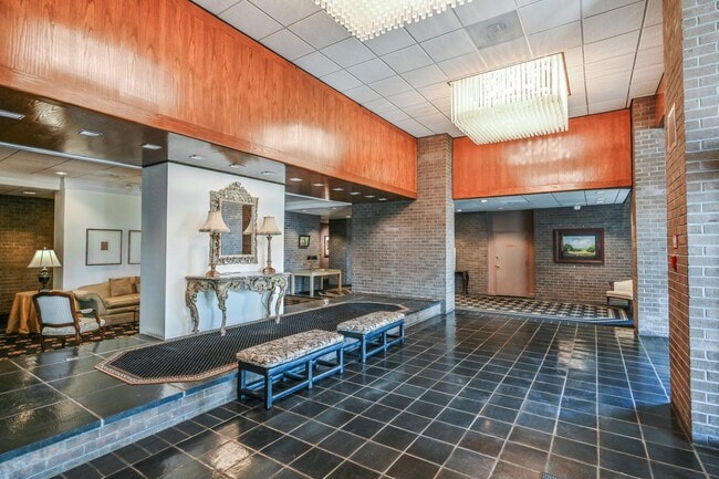 Photo - 1800 Old Meadow Rd Apartment