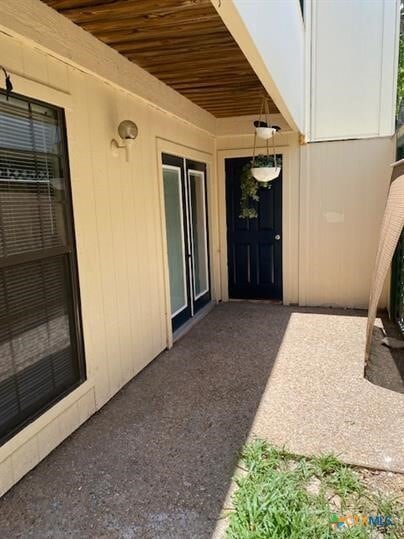 Foto del edificio - 6718 Silvermine Dr