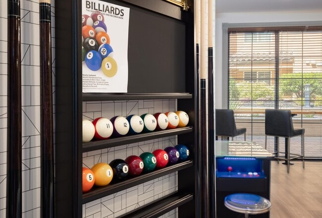 Building Photo - Aventino