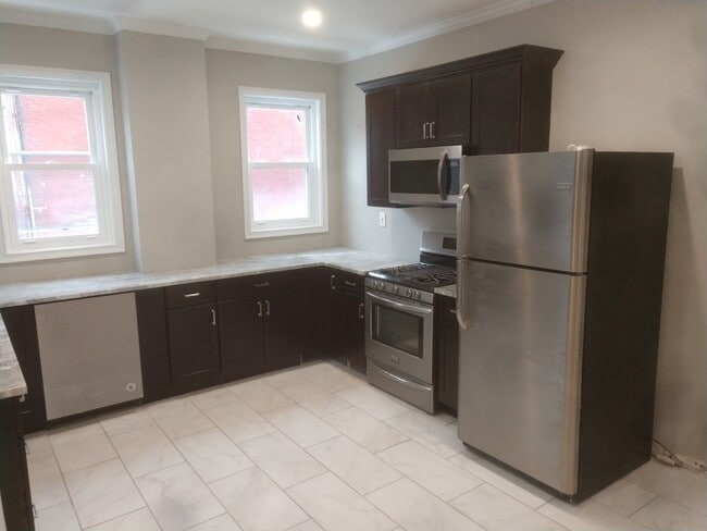 Building Photo - 4054 Howley St