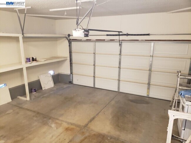 Foto del edificio - 342 Washington Blvd