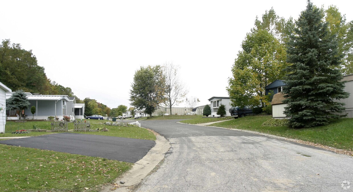 Primary Photo - Maple Del Manor