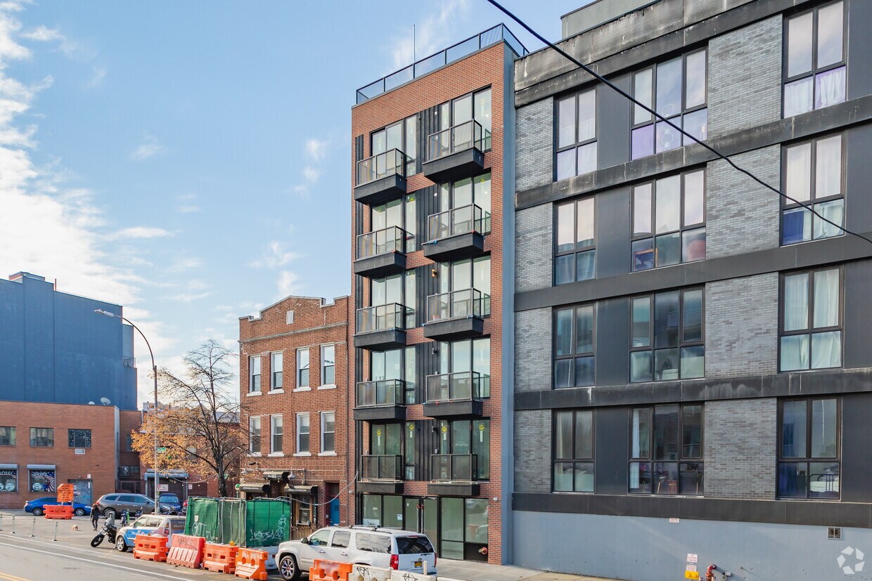 12/2021 - 383 Union Ave