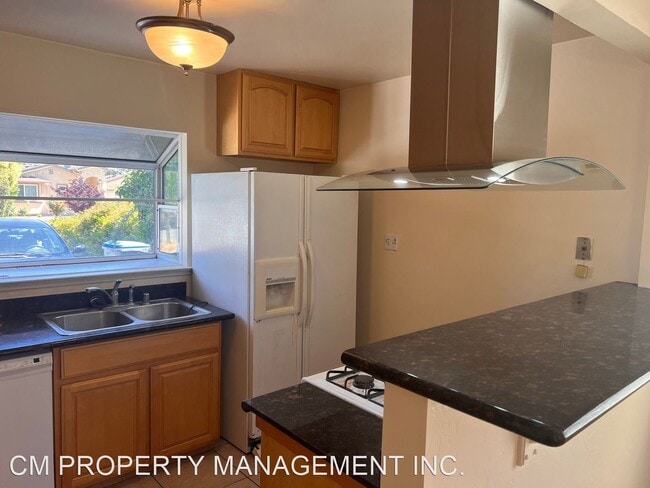 Building Photo - 3 br, 2 bath House - 5022 Miramar Ave