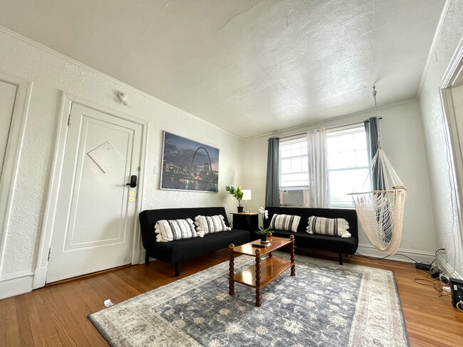 Foto del edificio - 6655 Berthold Ave