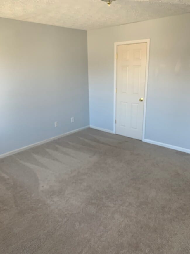 Bedroom 2 - 111 Warren Pass