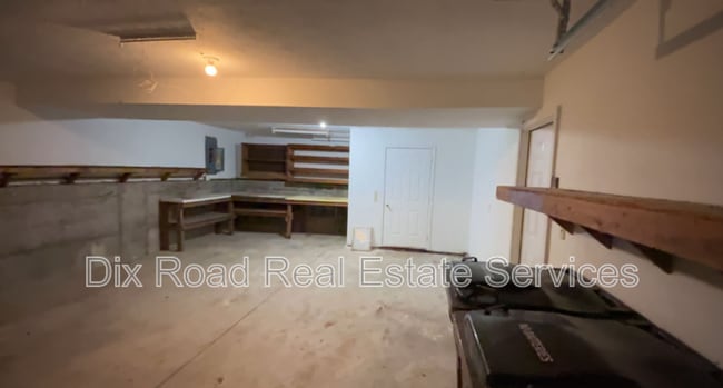 Building Photo - 624 Meadow Brook Pl