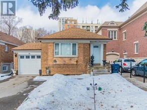 Building Photo - 86 Fairleigh Crescent