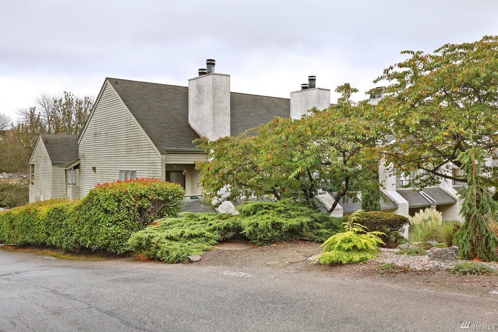 Primary Photo - 2001 E Yesler Way