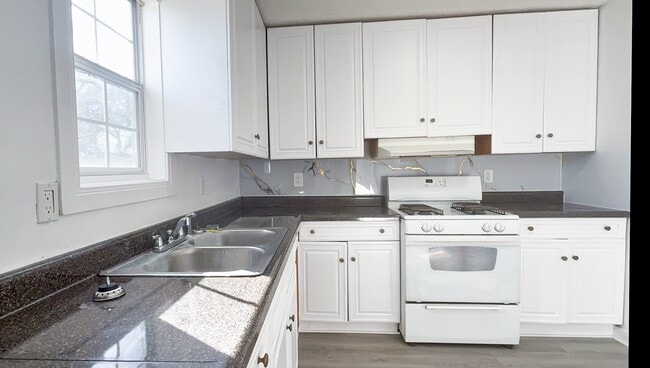 Building Photo - 3115 Havner Ln