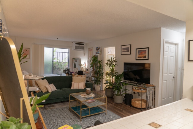 Foto del edificio - 5418 Hermitage Ave