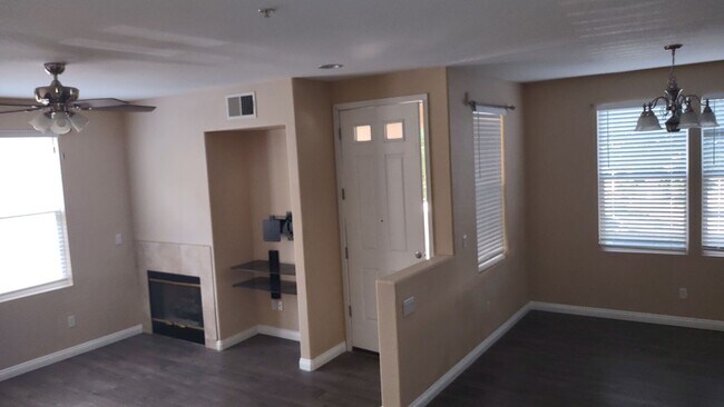 Foto del edificio - 8450 Crystal Walk Cir