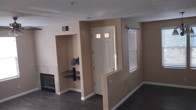 Building Photo - 8450 Crystal Walk Cir