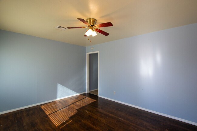 Foto del edificio - Cute 2 bed, 1 bath home near Air Depot & I-40