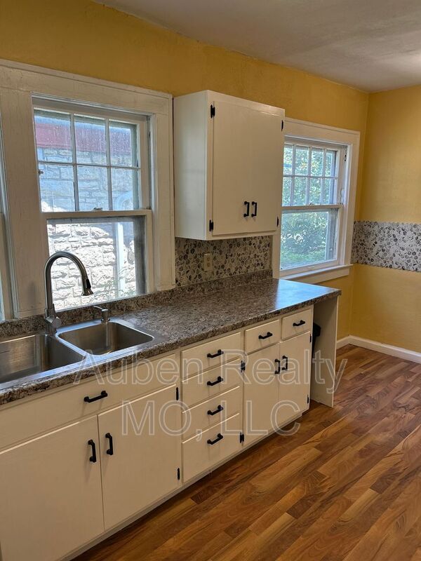 Foto del edificio - 5514 Harrison St