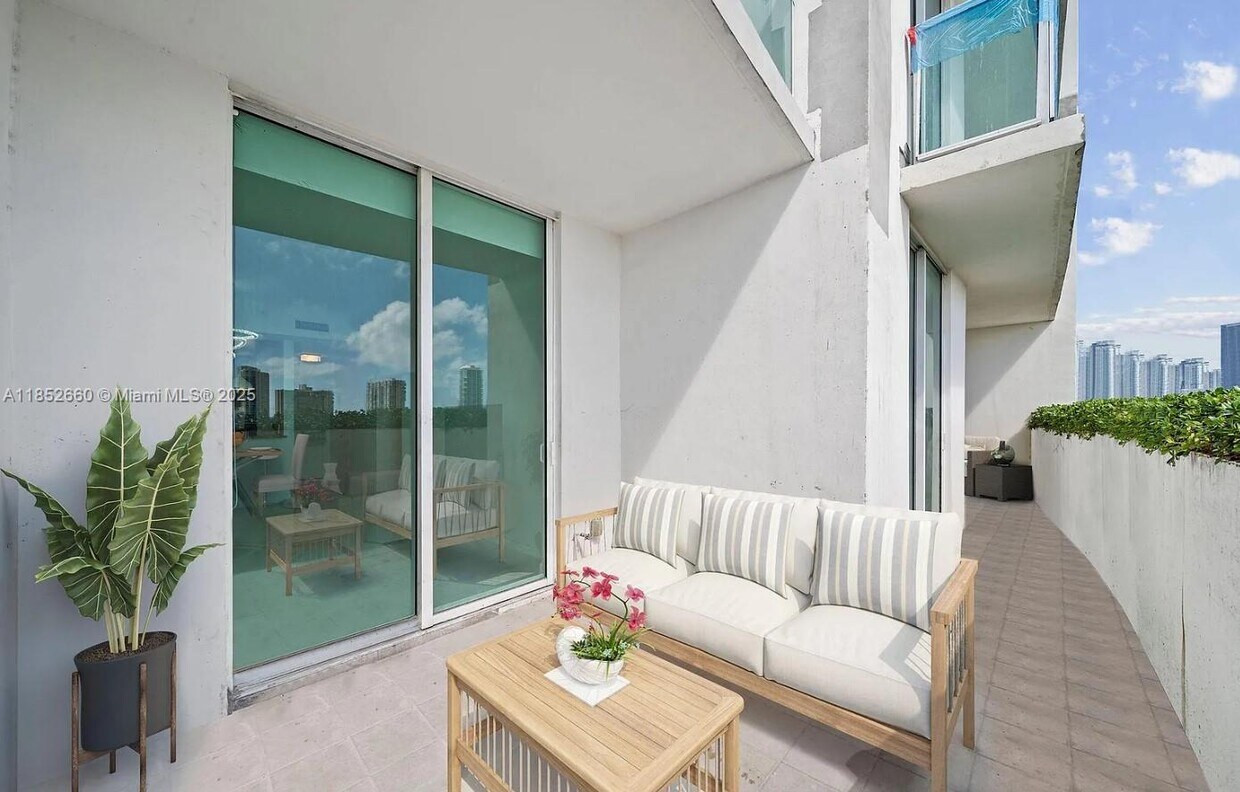 Foto principal - 2525 SW 3rd Ave
