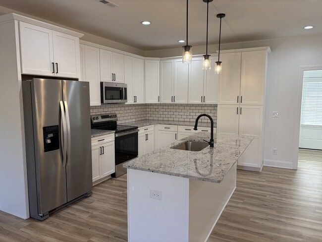 Kitchen - 74 Luke Ct