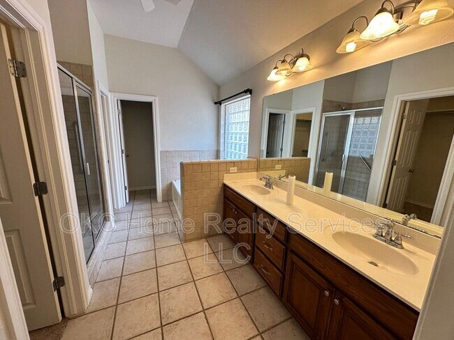 Foto del edificio - 1045 SW 128th St