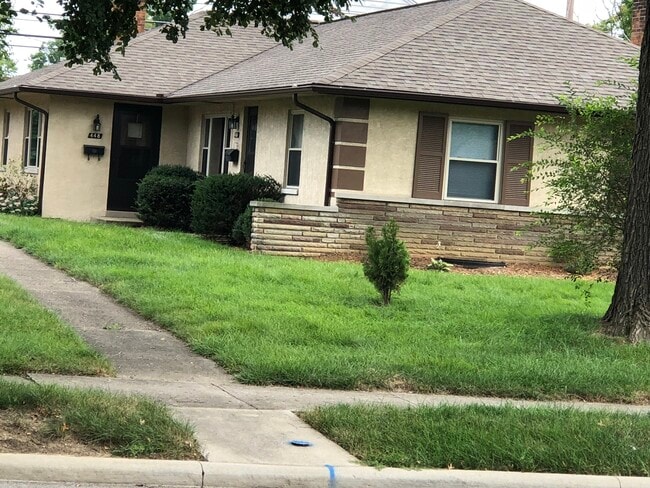 Building Photo - 445 N Cassady Ave