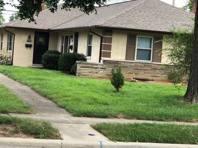 Foto del edificio - 445 N Cassady Ave