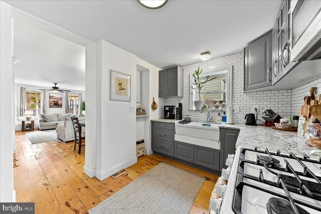 Foto del edificio - 131 E Union St