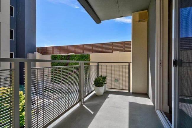 Foto del edificio - 345 E McKinley Ave