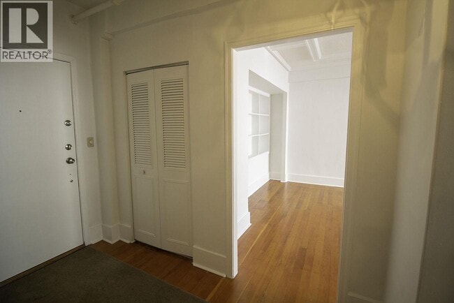 Building Photo - 777 Burrard St