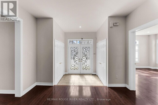 Building Photo - 1784 Fairport Rd