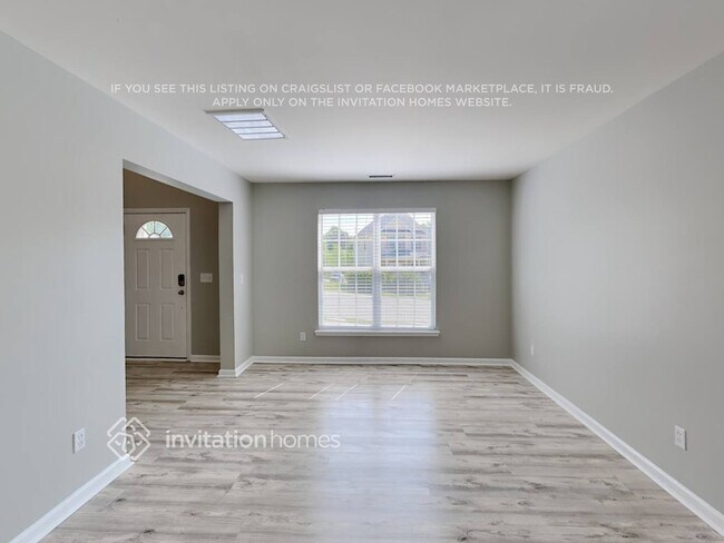 Foto del edificio - 3920 Laurel Glen Dr