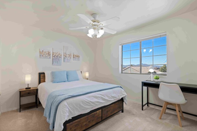 Foto del edificio - 9460 N Crestone Dr