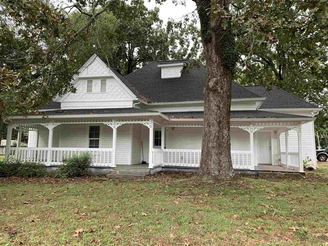 342 Price St Unit B, Statham, GA 30666 Room for Rent in Statham, GA