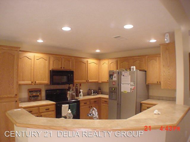 Building Photo - 4 br, 2 bath House - 1215 Commanche St.