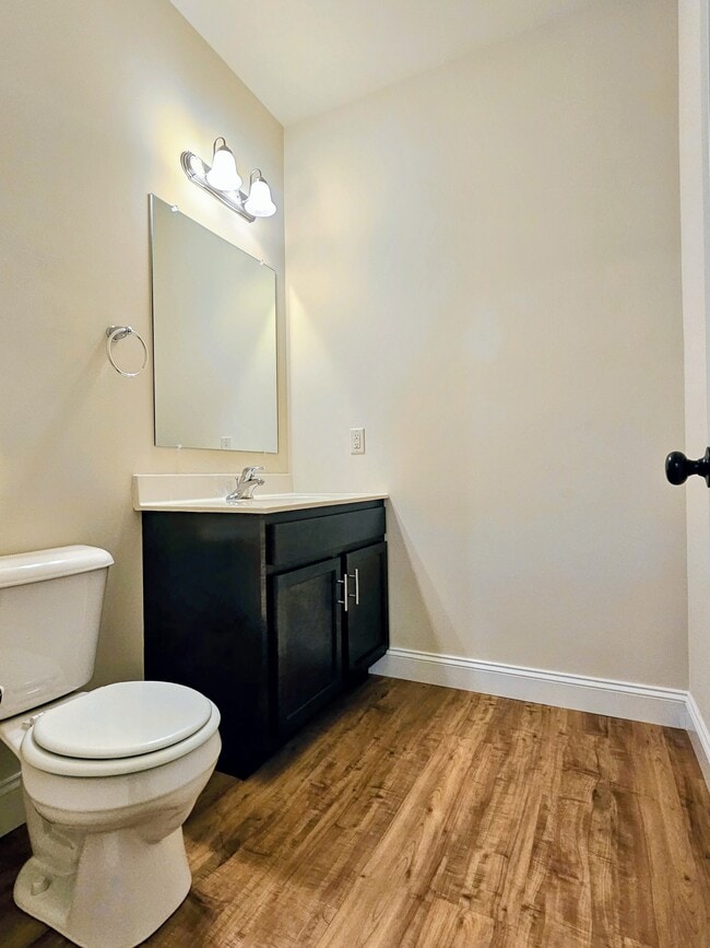 Building Photo - 361 Cedar Holw