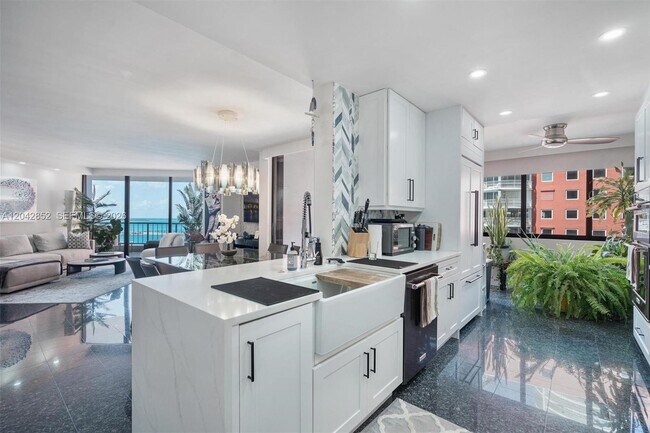 Foto del edificio - 1581 Brickell Ave