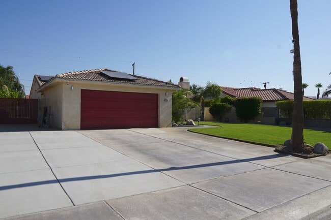 Building Photo - 67670 Ovante Rd