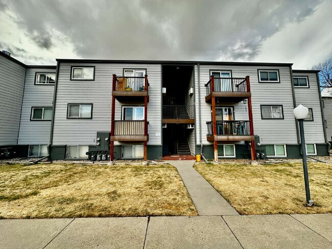 "Charming 2-Bed Condo in Golden, CO - Cozy Living!" - "Charming 2-Bed Condo in Golden, CO - Cozy Living!"