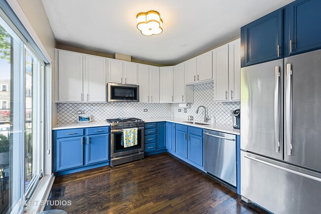 Building Photo - 1501 N Campbell Ave