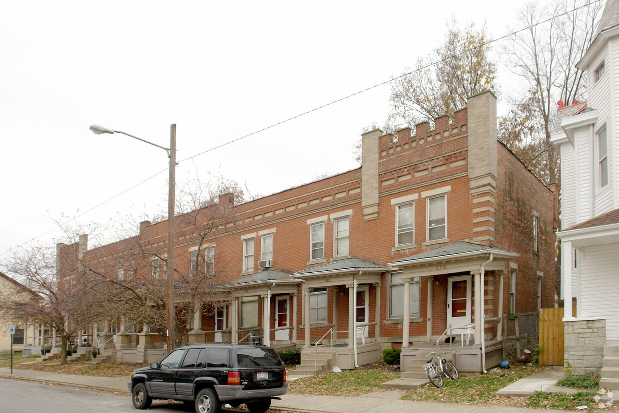 Building Photo - 233-245 Miller Ave