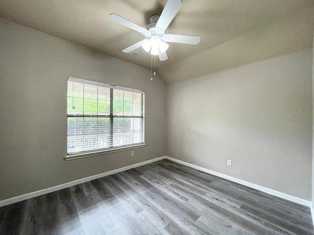 Foto del edificio - 5101 Blackwood Dr