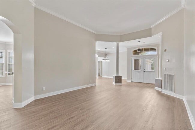 Building Photo - 8643 Carillion Pl