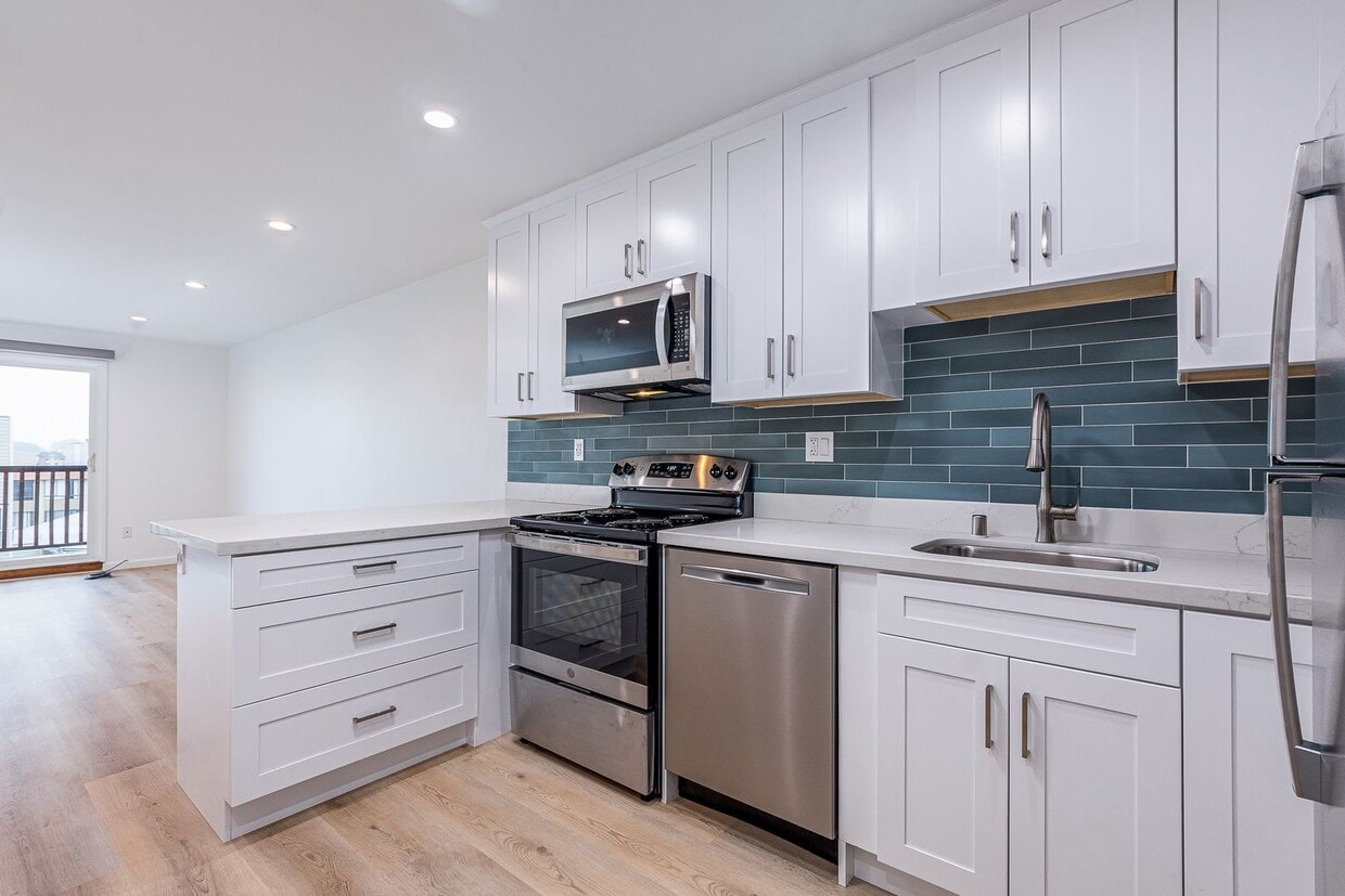Photo - Outside Leasing - 350 26th Avenue