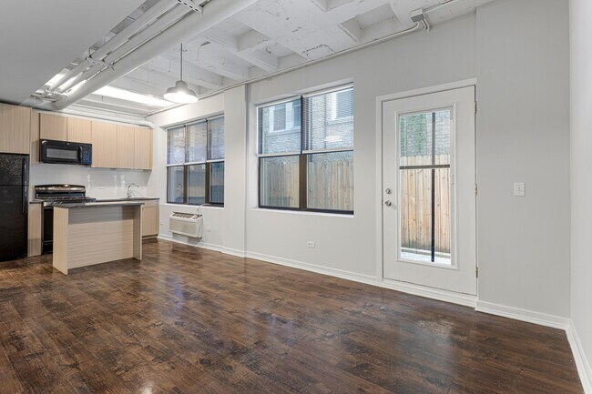 Foto del edificio - 5718 N Winthrop Ave
