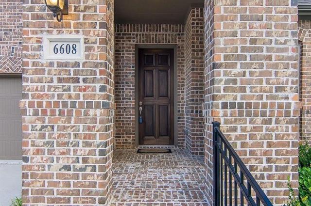 Foto del edificio - 6608 Fortuna Ln