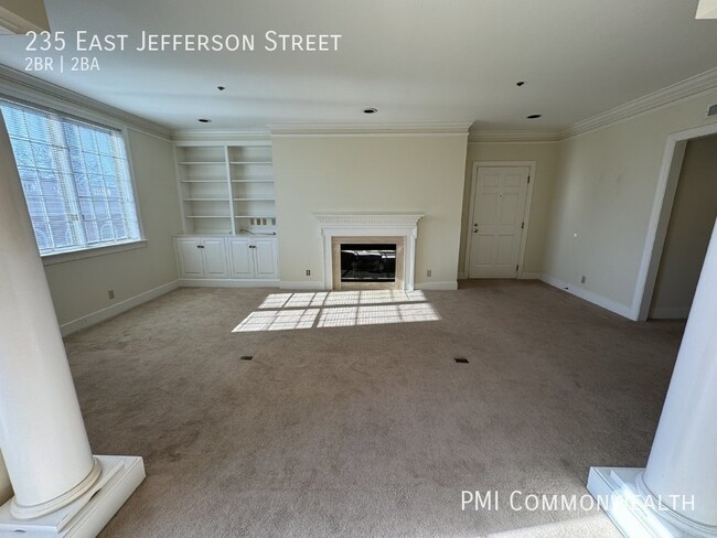 Building Photo - 2 Bed / 2 Bath Condo (Available Now)