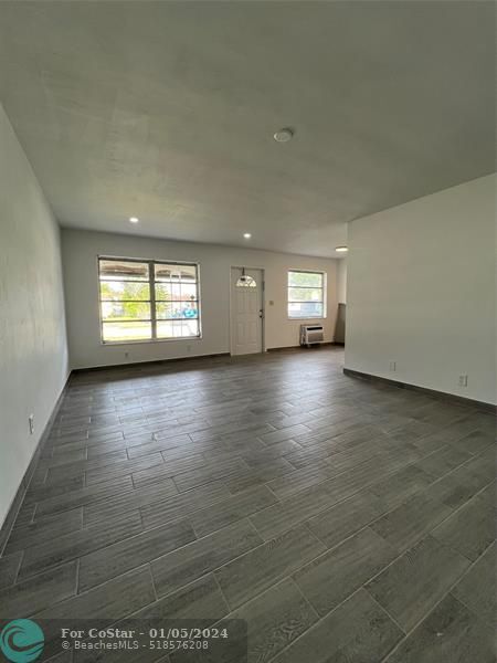 Building Photo - 350 NE 58th St